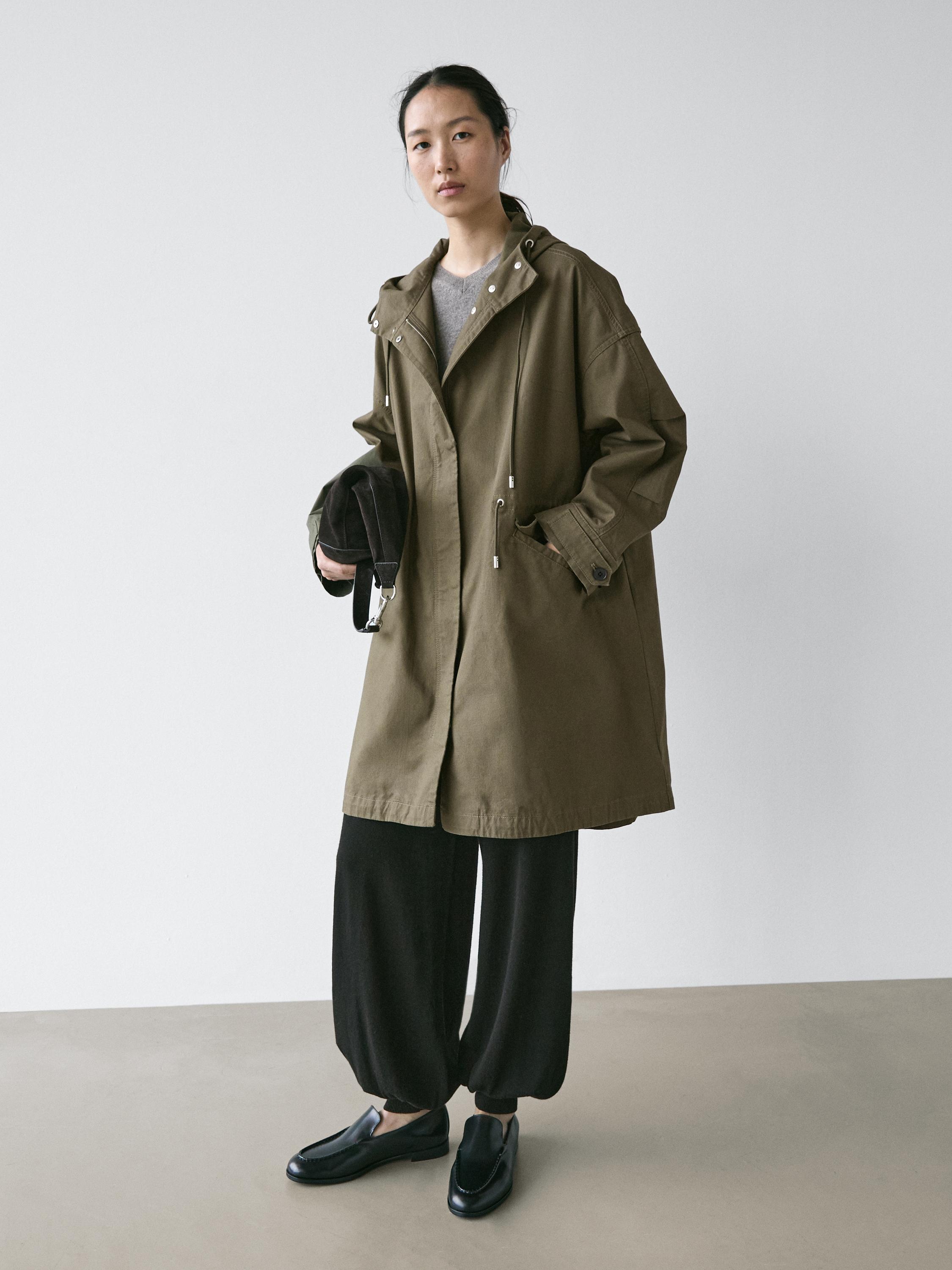 Trench tissu technique à capuche